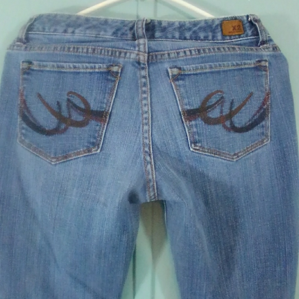 X2 Slim W10 Low Rise Boot Cut Size 4 Long Jeans